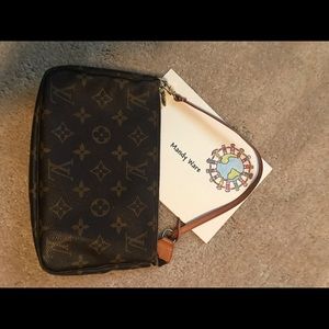 Authentic LV Monogram POCHETTE VI 1000